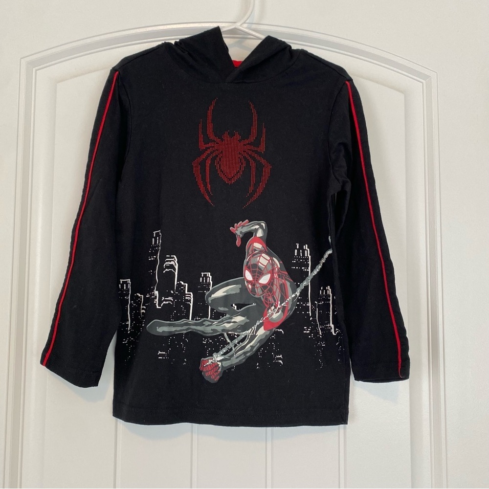 Marvel Spiderman Miles Morales Boys Gray Long Sleeve Shirt with Hood Size 5/6